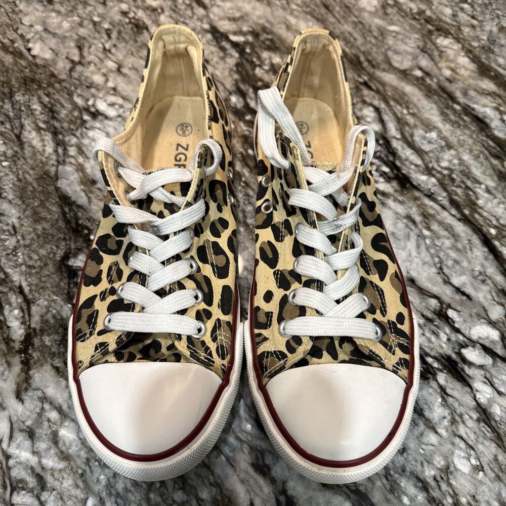 Women’s Leopard Print Canvas Lace-Up Sneakers Round Toe US 9